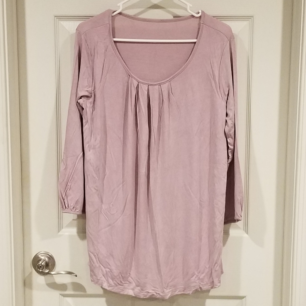 Maternity & nursing scoop neck top, lavender, 10